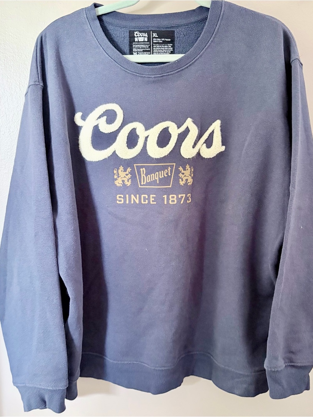 Coors Banquet Crewneck Sweatshirt Mens XL Blue Vintage Style Chenille Spellout